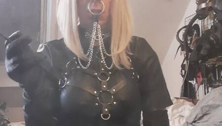 me smoking wearing chains