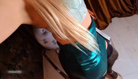 Shiny Pussy Weak Slave