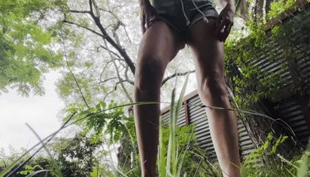 Giantess Iris Steel is in Your Yard
