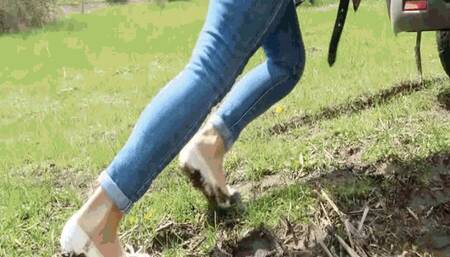 Car stuck AVI (1920x1080) FHD