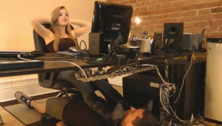 Roxy's Private Footstool - (High Quality Version)