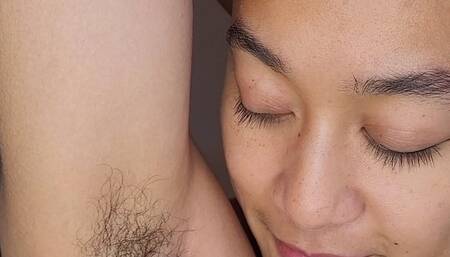 check out my hairy armpits