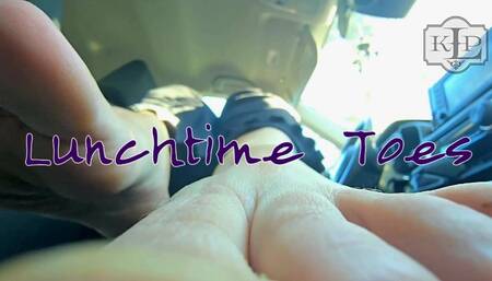 Lunchtime Toes