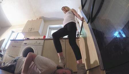 Chelsea Head Trampling In Boots FLOOR CAM (4K)