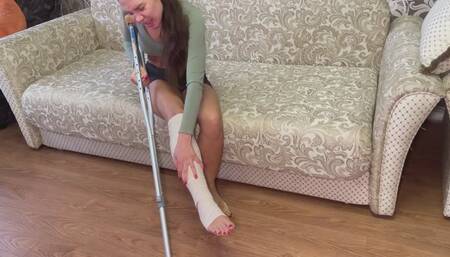 going down stairs with crutches