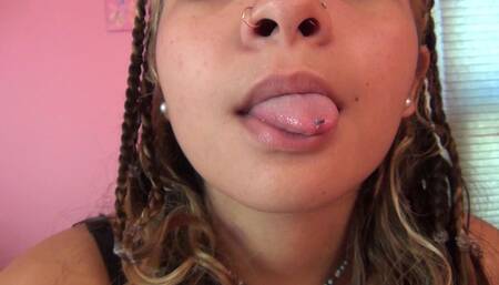 Meggan Loves Tiny Tasty Treats!