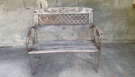 Stiletto heels dangle from the feet of a cross-legged goddess (3)