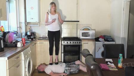 Chelsea Girl Suede Platform Heels Trampling (4K)