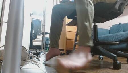 My Feet with casual sneaker shoeplay