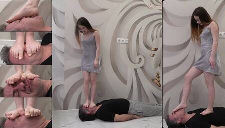VIVIEN - You are a worm under my feet - Trampling, face standing, face trampling, foot domination