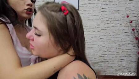 The little princess dominating with her hands - VOL # 691 - MIRELA LITTLE PRINCESS NEW MF DEC 2024 CLIP 04