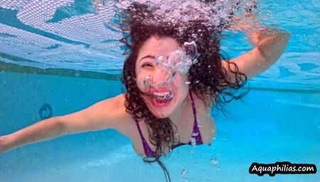 Aquaphilias- Gia Love- The Pool Cover Mesmerizes her then she Orgasms PERIL