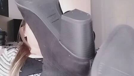 Boot removal on desk