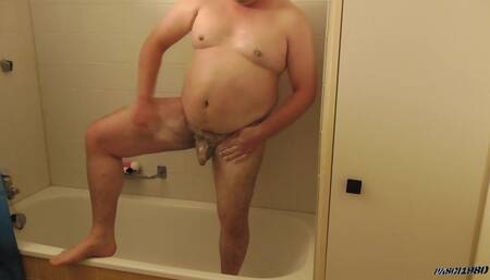 Hairy Pasci Under the Shower