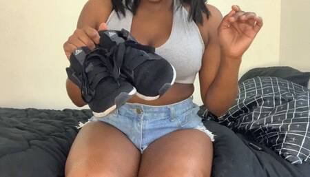 DIRTY FOOT AND SNEAK JOI