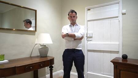 APOLLO : The Price of Temptation: Strip, Sniff, Submit