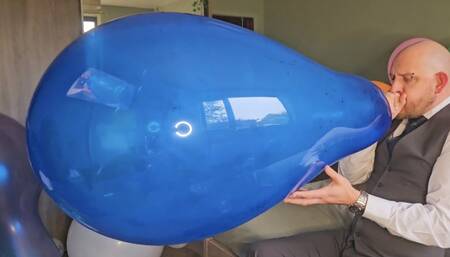 Tom takes on a B2P with a Qualatex 24 balloon