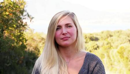 Chloé, 29 years old, from Hyères!