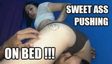 FACE SITTING 241224KSD JESSIE USING HER ASS ON BED WHILE CURSHING A FACE (FULL HD MP4 VERSION)