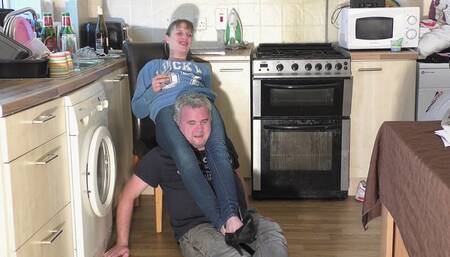 Neck Squeezes Between Chelsea's Legs (4K)