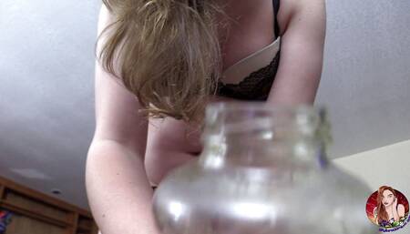 Thirsty? Trans Beauty Loves Pissing