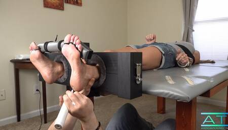 Laura Meets The Stocks (4K)