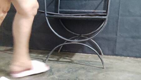 Feet in flip-flops with a strong odor and hanging down (1)