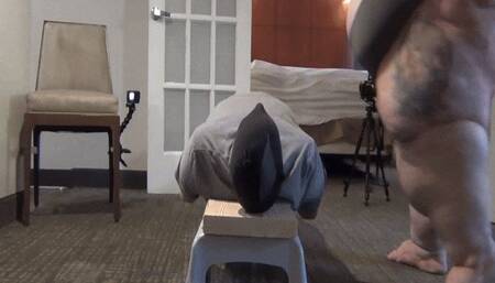 SpanxBeluga's 650 lbs vs the board - view 1 (mp4)