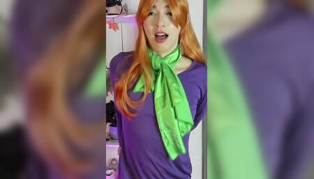 Puv Daphne Cosplay Burping Contest with Scooby