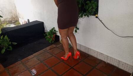 scratching my feet when I wear stiletto heels (3)