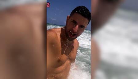 Italian bubble butt is completely naked on the beach