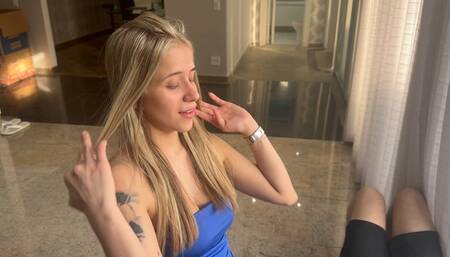 Isabella Dirty Foot Humiliation ! 4K