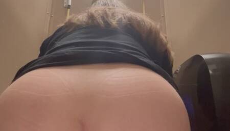 Toilet farts in public!