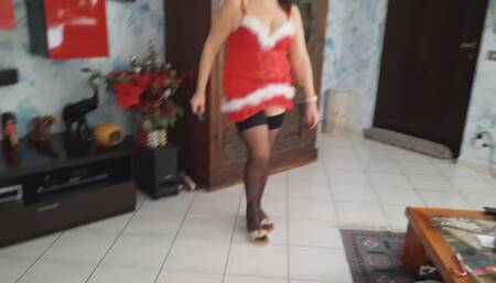 The soft, divine and sensual slamming of my heels against my faithful Pescura with black hold-ups