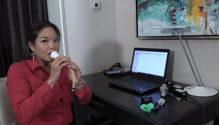 Alexis Stretches Her Face and Tests Her Blowing Pressure (MP4 - 720p)