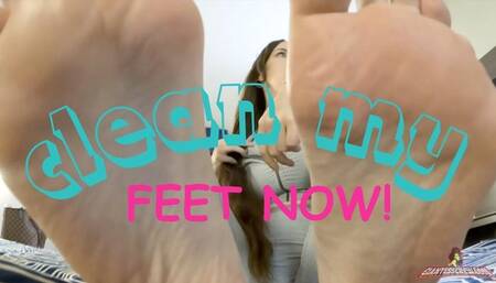 Giantess Crew - Victoria - Clean my feet NOW