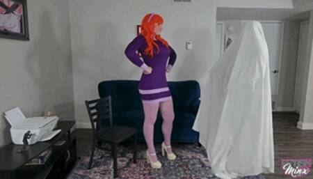 Daphne Blake Bound and Gagged By Ghosts! (WMV format)