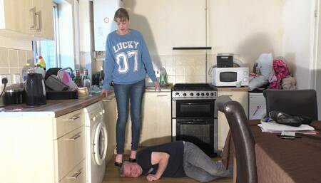 Chelsea's High Heels 2