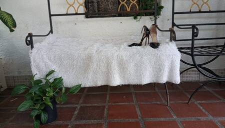 With my legs crossed I let my flip-flops and high heels dangle from my feet (3)