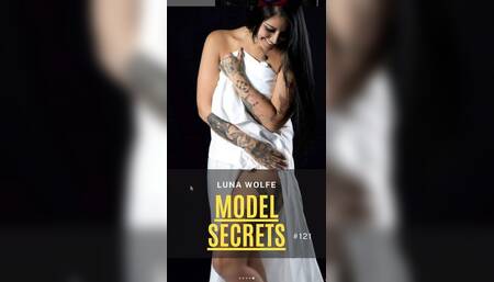 Model Secrets 121 - Luna Wolfe 01