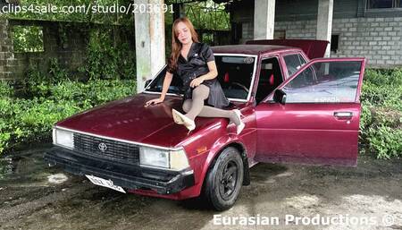 207 - GeeCaa and Mav revving fun