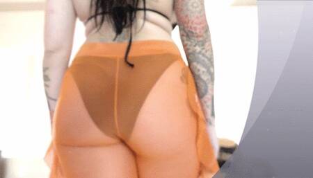 PAWG TIFFANY NACKE PAYS FOR WORK DONE AROUND HER HOUSE IN ASS