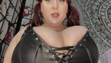 Cleavage Worship In Leather Corset