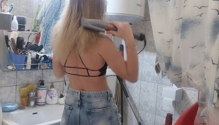 DRYING AND BRUSHING MY HAIR WHILE I WEAR SHORT JEANS AND SPORT BRA