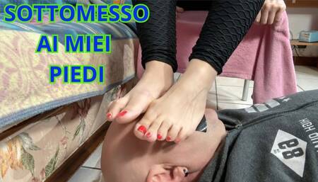 SOTTOMESSO AI MIEI PIEDI - RESPIRAZIONE PROFONDA