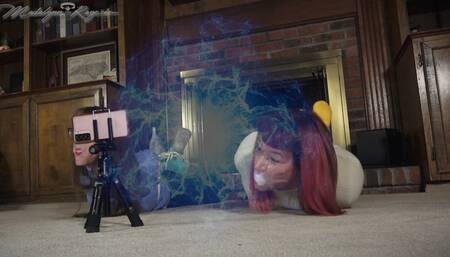 Madalynn & AJ Marion: Live Stream Ladies Get a Surprise WMV