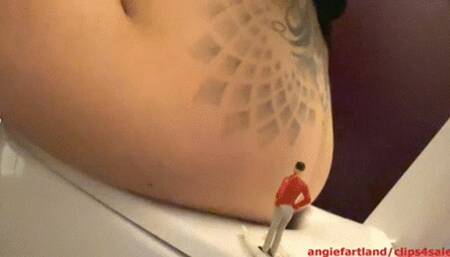 His adventure in the public toilet wmv