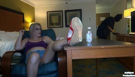 Behind The Scenez Wit Aria James Again!