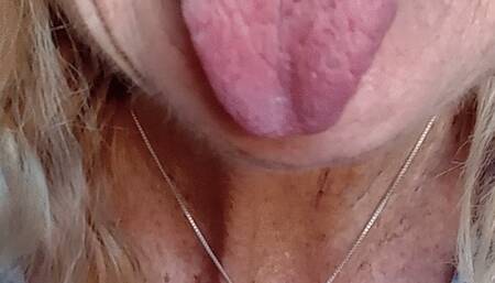 BJMature Tongue with No Dentures