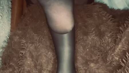 nylon toes foot are released